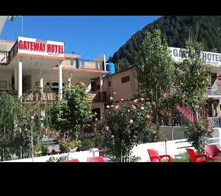 Gateway Hotel Наран Екстериор снимка
