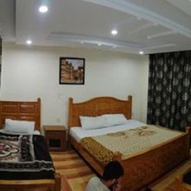 Gateway Hotel Наран Екстериор снимка